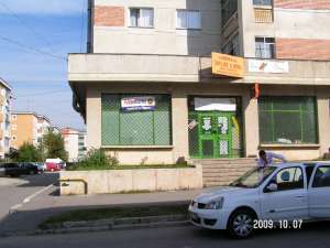 spatiu comercial