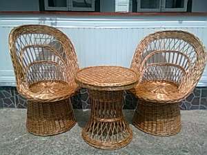 Vand cosuri si mobilier din rachita