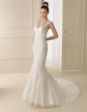 Vand rochie de mireasa Luna Novias,  colectia 2012