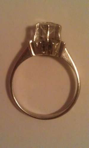 inel logodna cu diamant