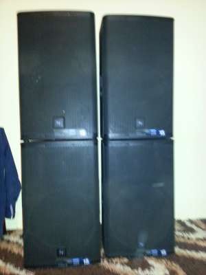 vand 4 boxe electrovoice live x 15" + huse pret 2000 de euro neg