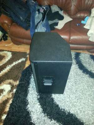 vand 4 boxe electrovoice live x 15" + huse pret 2000 de euro neg