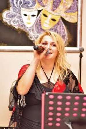 Sonorizari evenimente iasi cu dj solist vocal! de la 600 ron! cea mai buna alegere!vezi youtube dj l