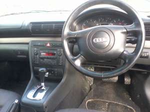 vand volanta audi a4 motor 2.4 benzina an 2000