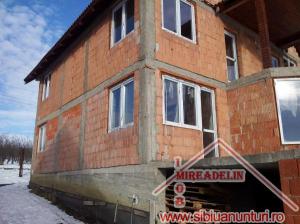 VINDEM CASA D+P+M 5 CAMERE,    LOC. CISNADIE