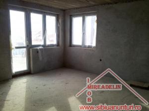 VINDEM CASA D+P+M 5 CAMERE,    LOC. CISNADIE