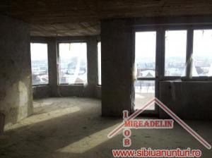 VINDEM CASA D+P+M 5 CAMERE,    LOC. CISNADIE