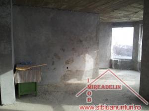 VINDEM CASA D+P+M 5 CAMERE,    LOC. CISNADIE