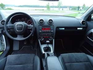 vindi AUDI A3 1.9 tdi 110 ambiţie 3 p