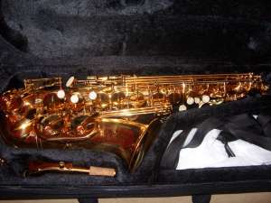 vand saxofon eastman EAS-502