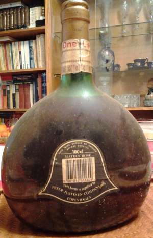 v�nd o sticlă vin vechi 50 de ani Mateus Rose 1000 ml