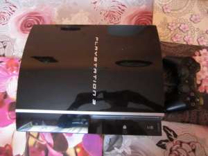 ps3
plaerstation3 cu doua jocuri