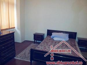 INCHIRIEM APARTAMENT LA CASA 2 CAMERE,   STR. AVRAM IANCU