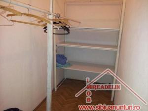 INCHIRIEM APARTAMENT LA CASA 2 CAMERE,   STR. STEFAN CEL MARE