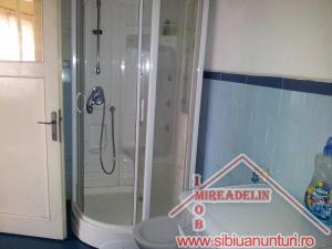 INCHIRIEM APARTAMENT LA CASA 2 CAMERE,   STR. STEFAN CEL MARE