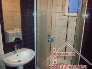 INCHIRIEM APARTAMENT LA MANSARDA 3 CAMERE,   ZONA CEDONIA