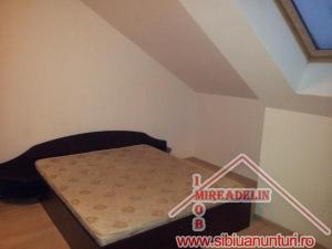 INCHIRIEM APARTAMENT LA MANSARDA 3 CAMERE,   ZONA CEDONIA