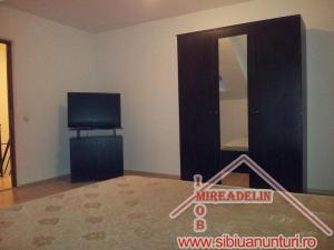 INCHIRIEM APARTAMENT LA MANSARDA 3 CAMERE,   ZONA CEDONIA