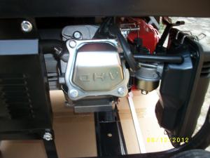 Generator de curent 6.5 kw,   3 tensiuni de iesire 12v,   220v si 380 v,   motor honda pe benzina,  