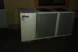 vand chiler 45kw marca Yorck
