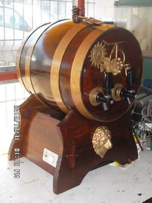 vand dozator vin