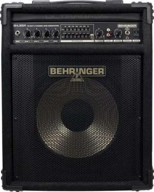 vand amplificator chitara bas Behringer Bxl900A
