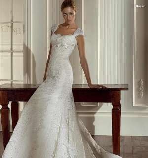 Inchiriere rochie Pronovias Nacar