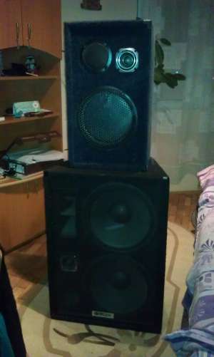 Vand 2 Boxe 200w