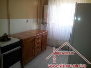 INCHIRIEM APARTAMENT 3 CAMERE,   SOS. ALBA IULIA,   CARTIER TURNISOR