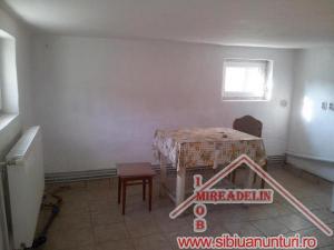 VINDEM APARTAMENT LA CASA 2 CAMERE,   STR. RESITA