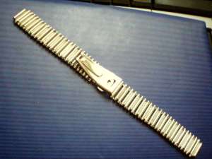 bratara ceas metalica barbateasca sau dama. Tel. 0764.533.165