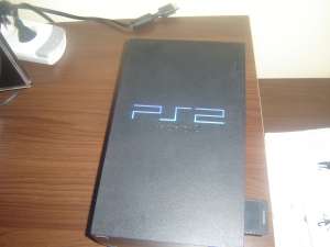 Vand ps2 cu multe jocuri !!! (IEFTIN)