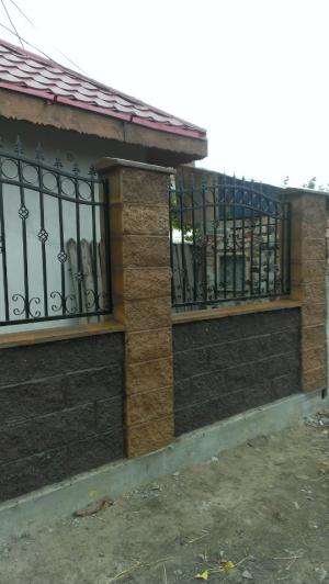 boltari spitati  garduri