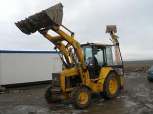 Vand buldoexcavator MF-HX60 4 ori 4 an 1994