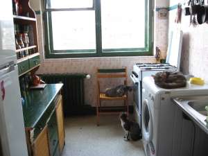 vand apartament 2 camere Militari piata Veteranilor