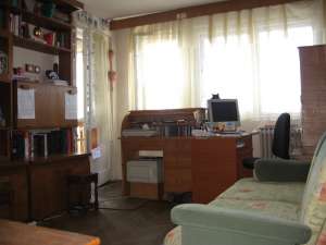 vand apartament 2 camere Militari piata Veteranilor
