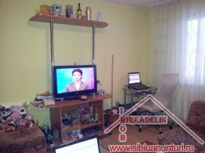 VINDEM APARTAMENT 2 CAMERE,   HIPODROM I,   AL. BIRUINTEI
