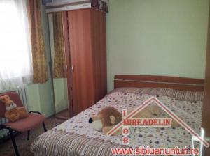 VINDEM APARTAMENT 2 CAMERE,   HIPODROM I,   AL. BIRUINTEI