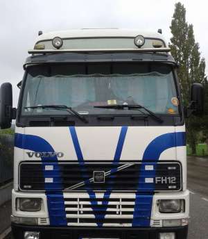 se vinde volvo fh12 460