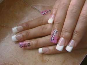 Extensii unghii ,  (gel de foarte buna calitate ) 50 Ron !!!
