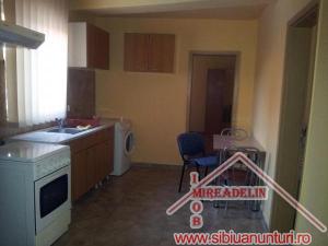 INCHIRIEM APARTAMENT LA VILA 3 CAMERE,   CARTIER STRAND