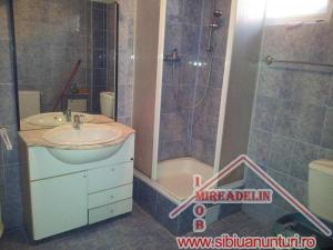 INCHIRIEM APARTAMENT LA VILA 3 CAMERE,   CARTIER STRAND
