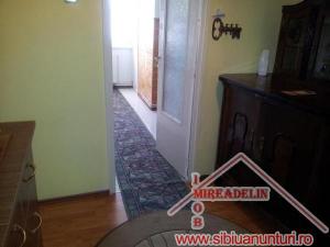 INCHIRIEM APARTAMENT 2 CAMERE,  VALEA AURIE-STR. IAZULUI