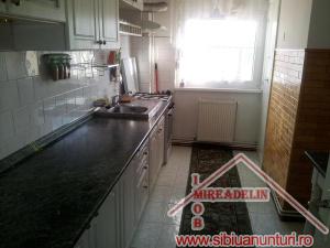 INCHIRIEM APARTAMENT 2 CAMERE,  VALEA AURIE-STR. IAZULUI