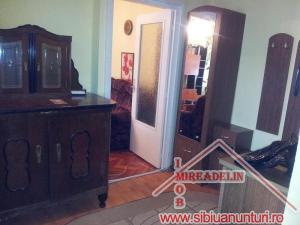 INCHIRIEM APARTAMENT 2 CAMERE,  VALEA AURIE-STR. IAZULUI