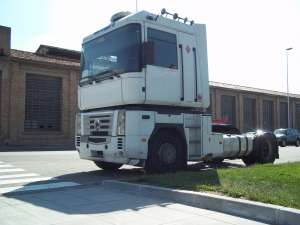 Vind sau schimb RENAULT MAGNUM
