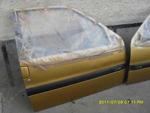 VAND  USA STANGA/DREAPTA CITROEN SAXO 2000, PRET 100 RON /BUC , TEL 0744780202