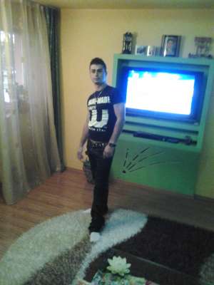Caut de munca + cazare