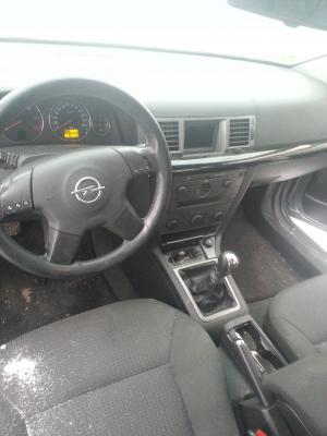 Vand Opel Signum 2.2TD 2003 3200 Euro