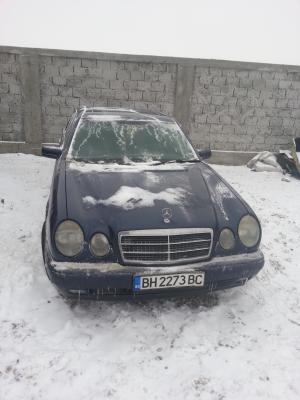 Vand Mercedes E300 2500 Euro